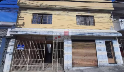 ÓTIMA OPORTUNIDADE PARA MORADIA E RENDA