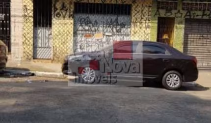 CASA COM DUAS MORADIAS.