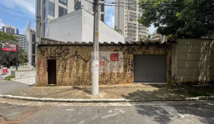 Excelente imóvel residencial ou comercial na região Anália Franco
