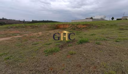 OPORTUNIDADE VENDO TERRENO CONDOMÍNIO FAZENDA ALTA VISTA - SALTO DE PIRAPORA/SP. Condomínio Fechado com Clube Completo - Área Terreno: 1.034 m².  Terr