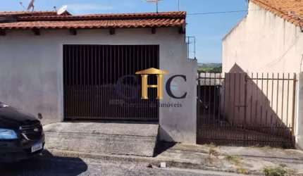 ; - Área de serviço; - Quintal; - Garagem.  CASAS COM ENTRADAS INDEPENDENTES E QUANTIDADE DE CÔMODOS  LOCALIZAÇÃO - À 4 minutos do Centro da Cidade (C