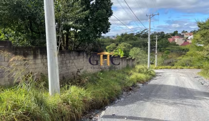 VENDO TERRENO - SÃO MANOEL II - Salto de Pirapora/SP Área Terreno: 1.000 m²  - Área Total: 1.000 m². - Terreno em DECLIVE - Caído para os fundos.. - T