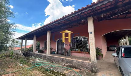 VENDO CHÁCARA - QUINTAS DE PIRAPORA - SALTO DE PIRAPORA / SP Área Terreno: 2.800,16m² / Área Construída: 398,64m²  **ESTUDA PERMUTA POR CASA PRÓXIMA A