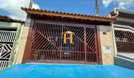 CASA À VENDA - JARDIM SÃO CARLOS - SALTO DE PIRAPORA/SP  CASA - 2 dormitórios, sendo 1 suíte; - Sala ampla de estar/TV; - Banheiro social; - Cozinha i
