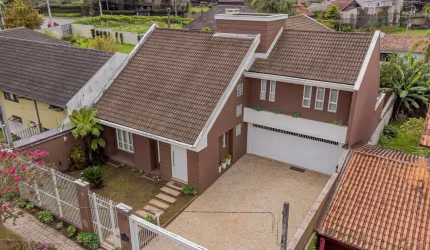 Casa para Venda em Curitiba, Vista Alegre, 5 dormitórios, 1 suíte, 5 banheiros, 7 vagas