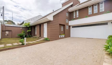 Casa para Venda em Curitiba, Vista Alegre, 5 dormitórios, 1 suíte, 5 banheiros, 7 vagas