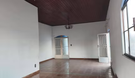 Casa Comercial para Locação em Itaboraí, Rio Várzea, 3 dormitórios, 1 suíte, 2 banheiros