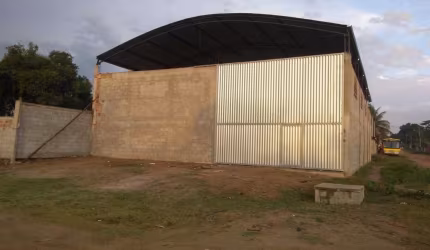 Galpão para Venda em Itaboraí, Areal, 2 dormitórios, 1 banheiro, 1 vaga