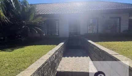Compre casa em Araucária