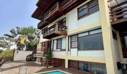 Casa em Condomínio - Triplex / Residencial / Joá