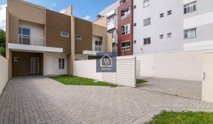 Sobrado Triplex com 3 dormitórios (1 suite) à venda. São 196,20 m² por R$ 840.000 no bairro Estancia em Pinhais/PR