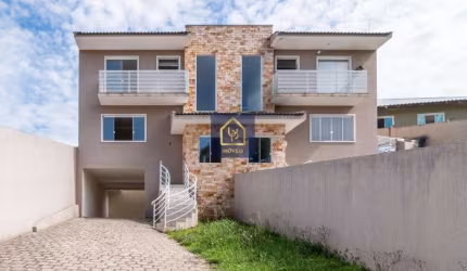 Sobrado Triplex com 3 dormitórios (1 suite) à venda. São 162,93 m² por R$ 515.000 no bairro Embú em Colombo/PR