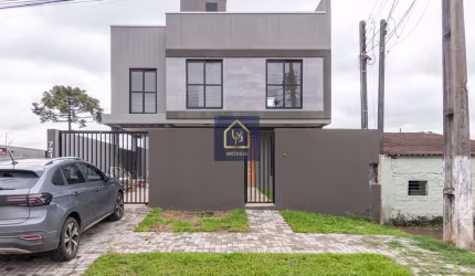 Sobrado Triplex com 3 dormitórios (1 suite) à venda. São 141,70 m² por R$ 589.000 no bairro Lindóia em Curitiba/PR