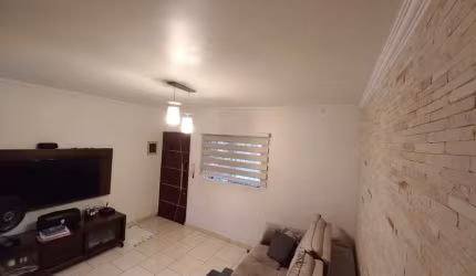 Casa de Condomínio com 2 quartos na Vila Ema.
