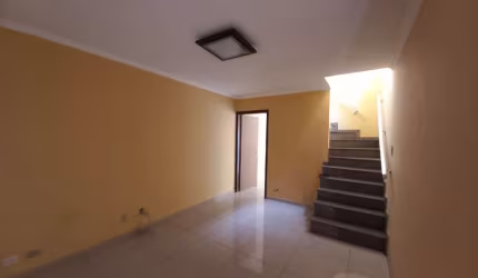 Sobrado com 3 quartos na Vila Capela