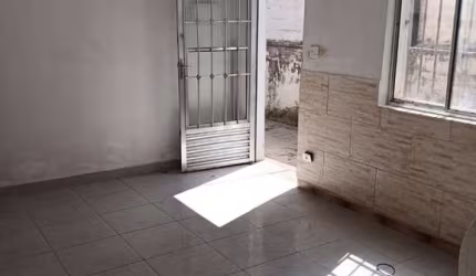 Casa de Vila com 2 quartos na Água Rasa
