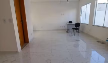 Sobrado com 3 quartos no São Lucas