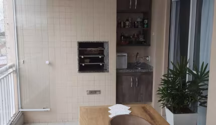 Apartamento com Varanda Gourmet