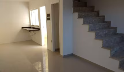 CASA DE CONDOMINIO