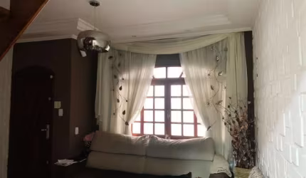Casa com 4 quartos à venda na Vila Ema, São Paulo  por R$ 890.000