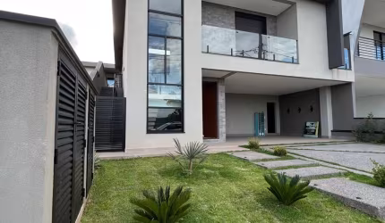 Lindo Sobrado a venda no Cond. Mosaico Essence em Mogi das Cruzes