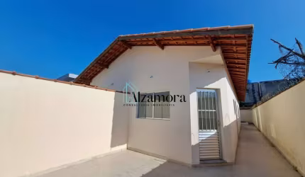Casa Geminada com piscina 2 dormitórios o Jd. Magalhães em Itanhaem/SP