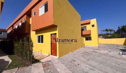 Casa Duplex em condomínio fechado