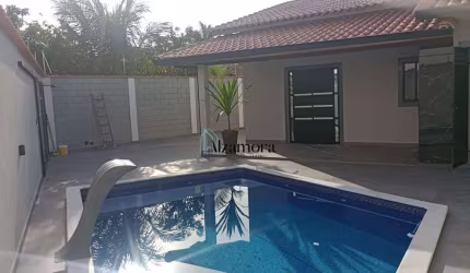 Casa com piscina no Campos Elíseos - Itanhaém/SP