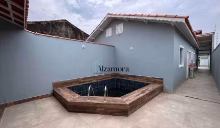 Casa Nova com Piscina para venda bairro Bopiranga Itanhaém -SP