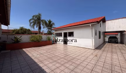 Casa perto da praia  à venda no bairro Cibratel 2 - Itanhaém/SP