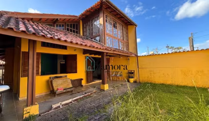 Casa charmosa com 3 dormitórios perto da praia!