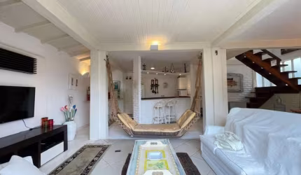 Casa Duplex para Venda em Armação dos Búzios, Geribá, 3 dormitórios, 1 suíte, 2 banheiros, 1 vaga