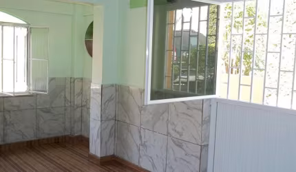 Casa Plana para Venda em São Gonçalo, Centro, 3 dormitórios, 2 banheiros, 3 vagas