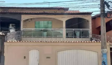 Imóvel Comercial para Venda em São Gonçalo, Centro, 3 dormitórios, 1 suíte, 4 banheiros, 3 vagas