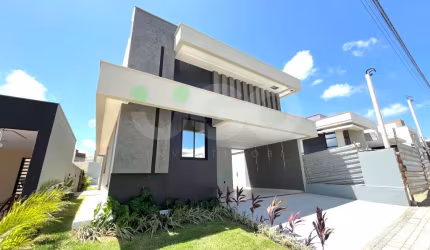 Casa Térrea com amplo espaço interno e prontinha para Morar no Monte Carlo
