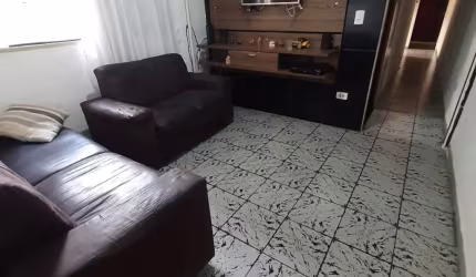 LINDA CASA NO JD NOVA POÁ COM MUITO ESPAÇO E COMODIDADE