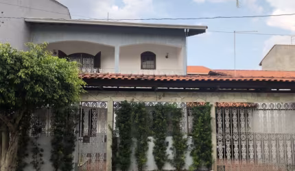 Excelente casa a venda com 5 dorm.  no Jd. Medina em Poá/SP.