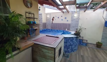 Casa Térrea à Venda em Mogi das Cruzes