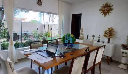 Casa luxuosa em condomínio charmoso e aconchegante