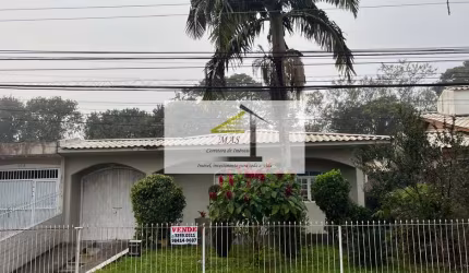Casa à venda em CAPOEIRAS, excelente localização!