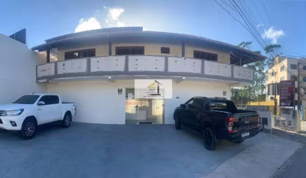 Linda sala comercial bem localizada na Ponta de baixo