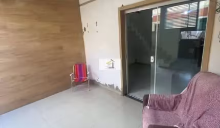 Sobrado geminado à venda em Barra do Aririú Palhoça