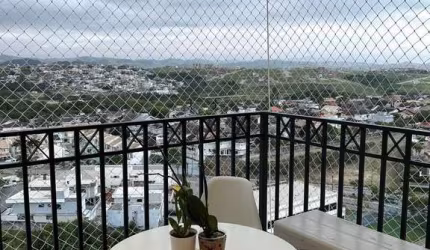 Apartamento andar alto com linda vista das montanhas no Urbanova