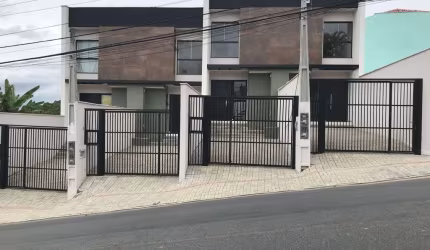 Sobrado à venda no bairro Floresta - Joinville/SC