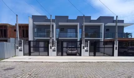Sobrado à venda no bairro Bucarein - Joinville/SC