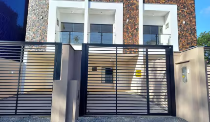 Sobrado à venda no bairro Vila Nova - Joinville/SC