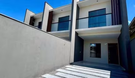 Sobrado à venda no bairro Nova Brasília - Joinville/SC