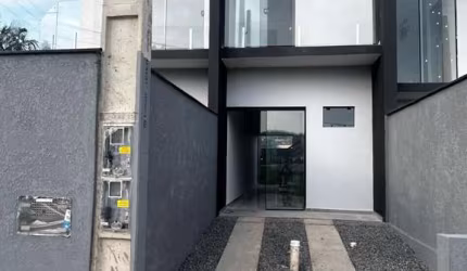 Sobrado à venda no bairro Itaum - Joinville/SC