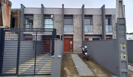 Sobrado à venda no bairro Floresta - Joinville/SC
