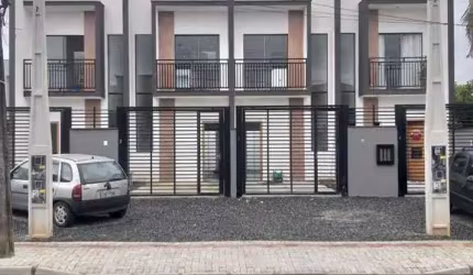 Sobrado à venda no bairro Jardim Iririú - Joinville/SC